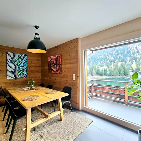 Champex Art דירה